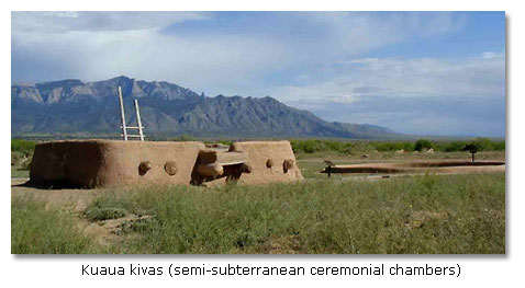 Kaua kivas (semi-subterranean ceremonial chambers)