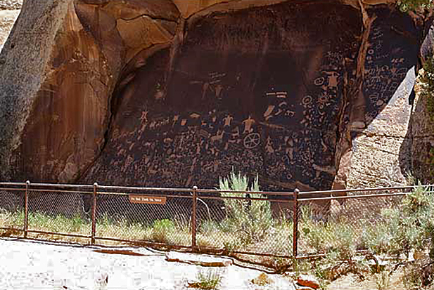 Approach to Newspaper Rock